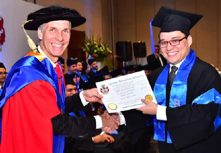 Bircham University 2016 El Salvador IBMI Graduation Bircham University 2016 El Salvador IBMI Graduation